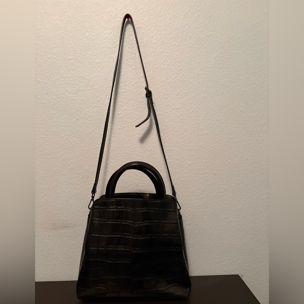 Elegant Black Crocodile-Embossed MDBM Handbag